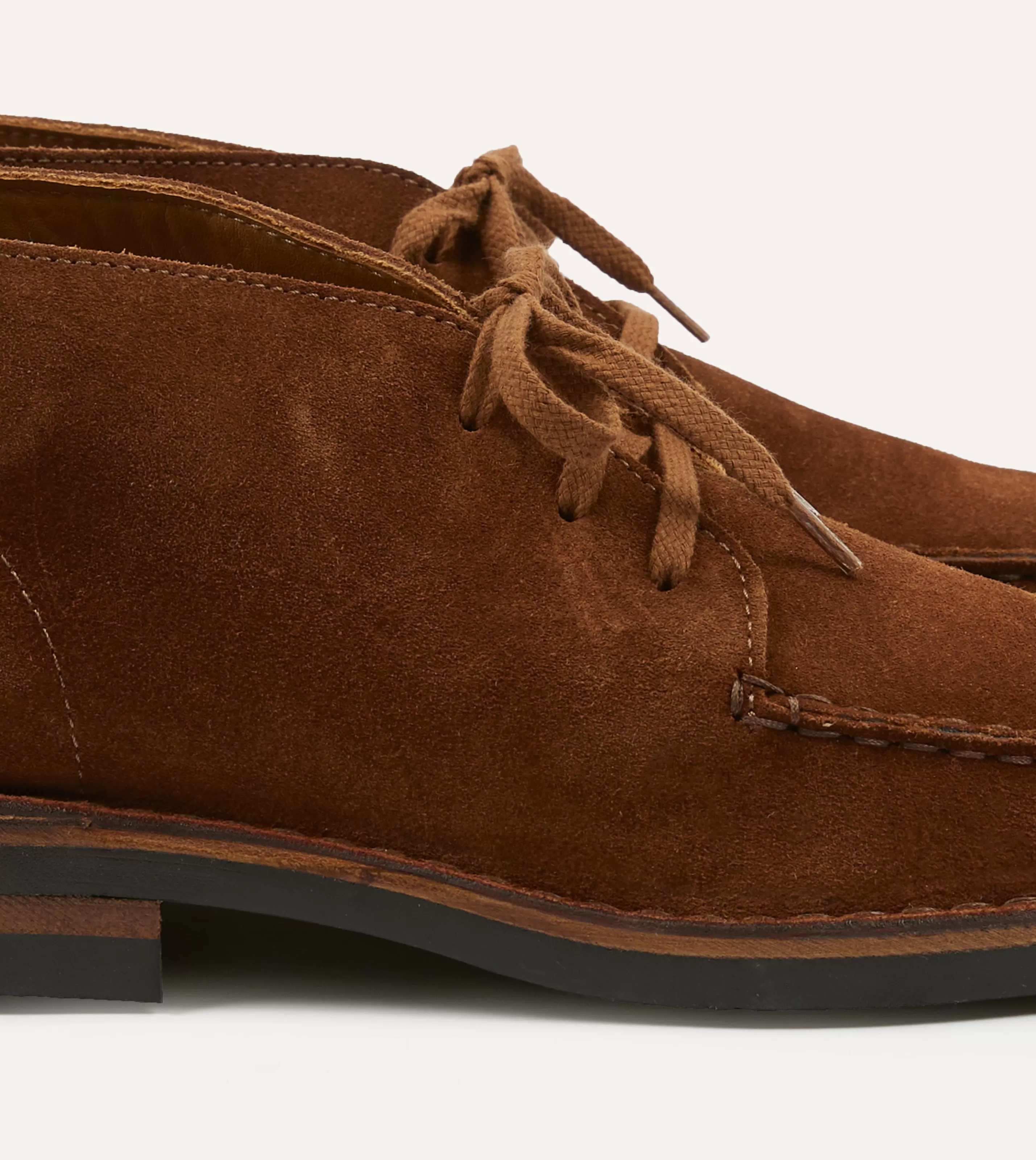 Drake’s Footwear | Chukkas | Crosby Moc-Toe Chukka Boot Roughout Suede With Rubber Sole Light brown